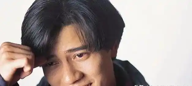 觉得自己贼帅呢谁还没留过一个同款"郭富城中分"当年看香港四大天王试