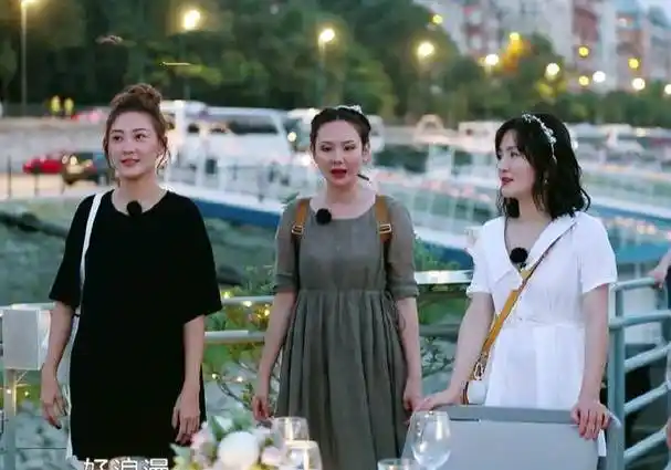 应采儿大秀表情包,模仿能力不可小瞧,谢娜失眠,张杰的举动暖心_节目