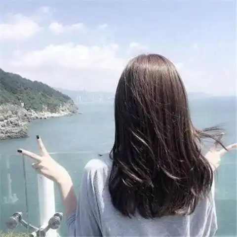 流行的头像女背影大全我很清醒清醒地看着自己沦陷青春色彩的个性女生