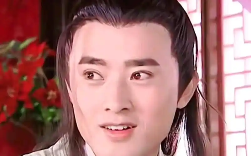 遇上任泉这样的帅哥,换谁愿意走呢是心动的感觉呀