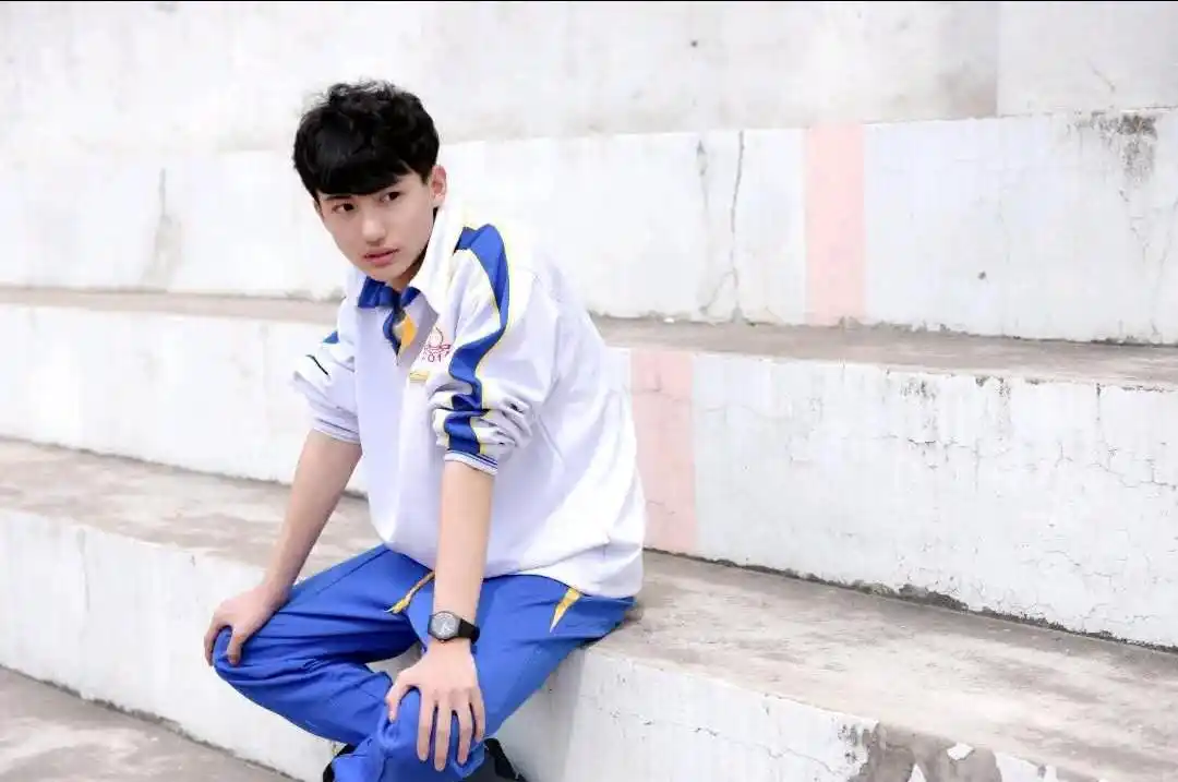 狐友校草少年感瞬间白衬衫vs校服蓝