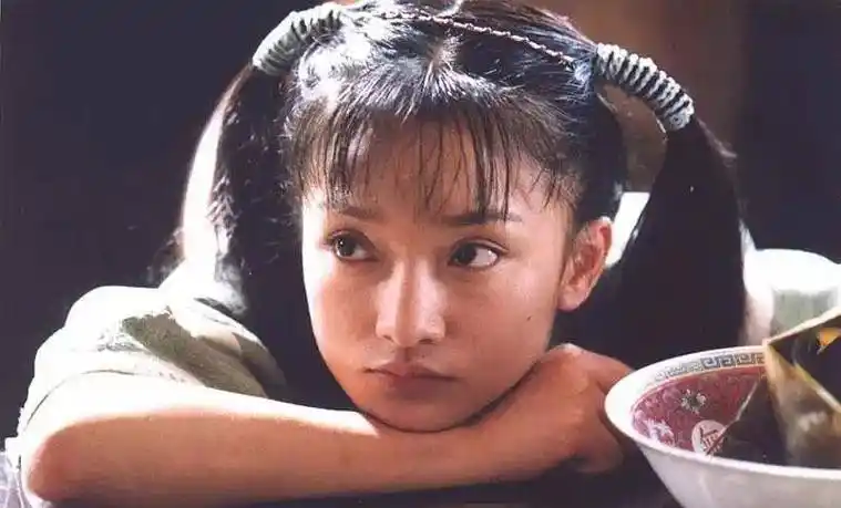 周迅年轻时候气质有多绝,自己曾说自己是大美人_电影_演技_灵气