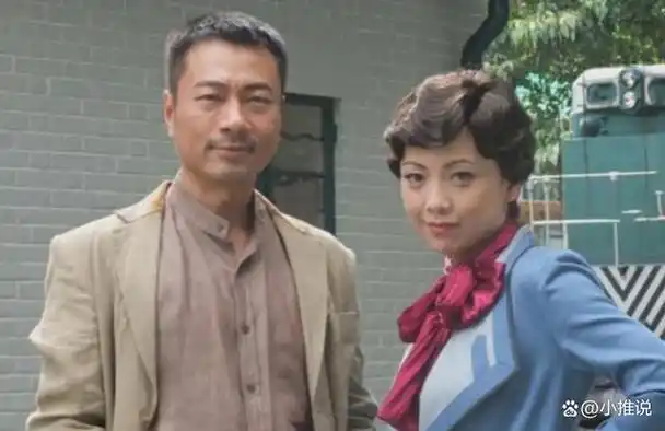 和黎耀祥一样,林保怡在身高上也没有优势.