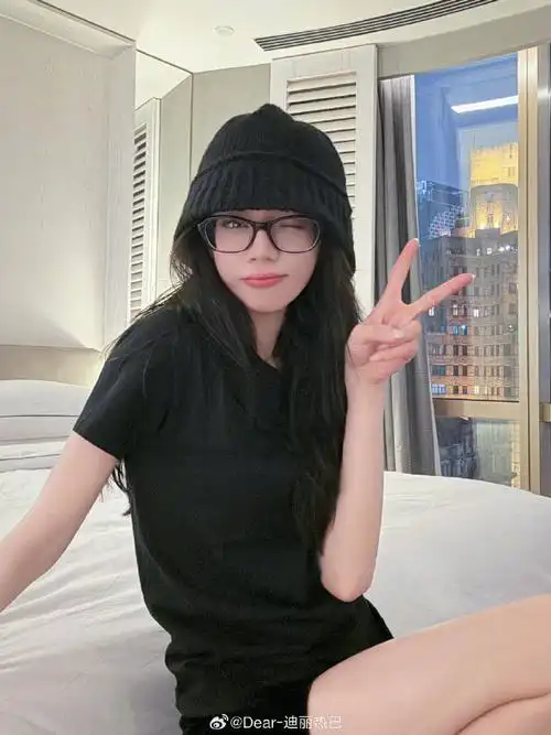 枭起青壤##迪丽热巴聂九罗#  "我在等你的名字将四季燃烧个遍" "34