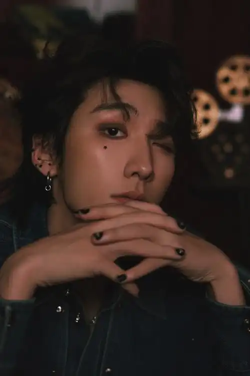 王广允超话快来发帖宠粉#2023不断更#《mmingpr》杂志封面人物70