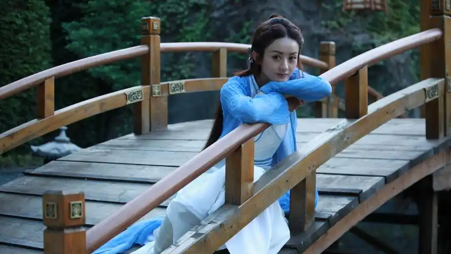 楚乔传赵丽颖桥上可爱剧照5k图片壁纸