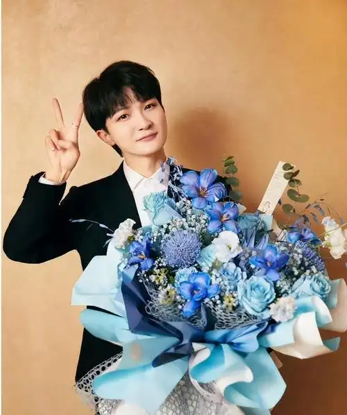 这一次,在联合国大放异彩的周深,向全世界证明了中国