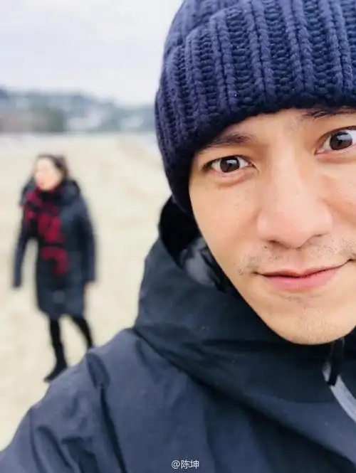 4/ 5陈坤自拍,我坤哥你注意点形象啊!