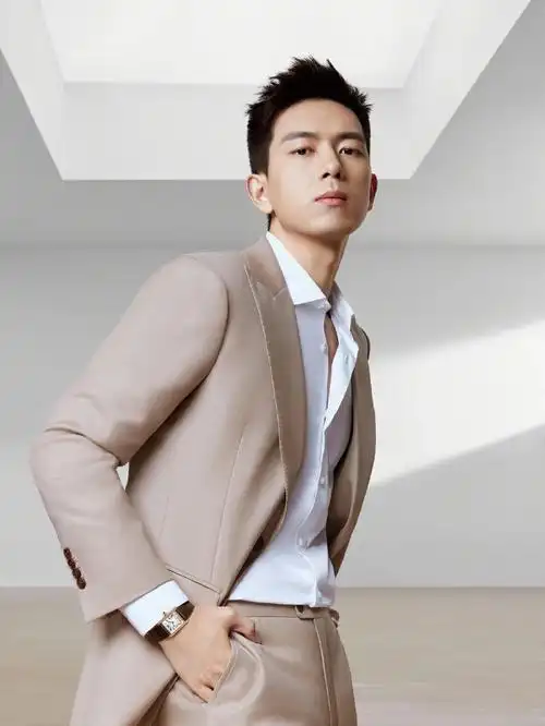 李现超话·代言·#李现卡地亚品牌挚友#|2021七夕   |cartier   &