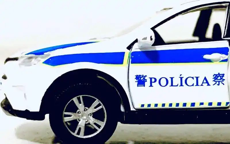 您好,我哋系澳门警察|tlny微影 客制品 澳门旅游警察丰田rav4警车