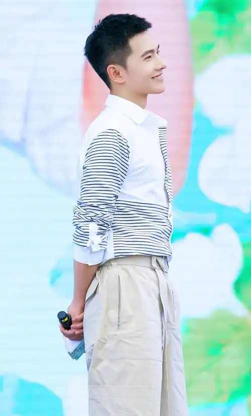 没人搬吗,杨洋康师傅西安见面会!