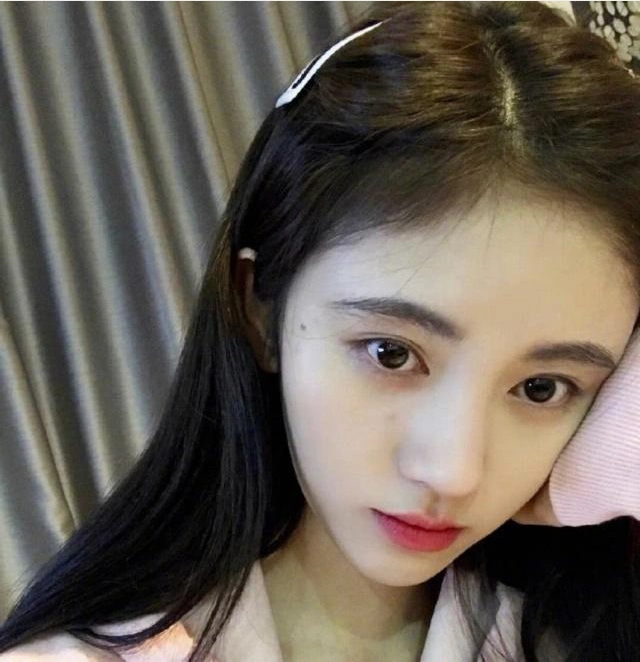 有一种美叫鞠婧祎的证件照,放大几倍后,网友:太美啦!
