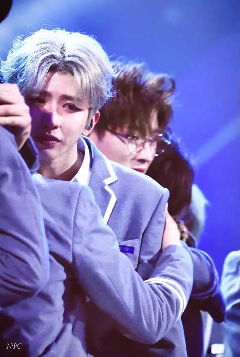 蔡徐坤 现在翻翻之前的照片,还是很喜欢啊 - 抖音