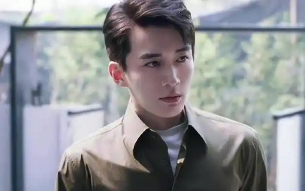 刘学义黑历史被扒出,曾出演大尺度电影,开黄腔辱女玩梗侮辱先烈|欢瑞