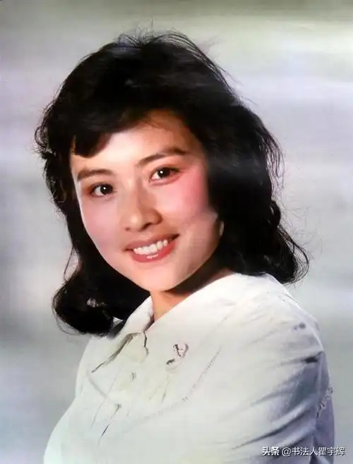 纯真年代的美好记忆,1982年的老挂历,12位女明星魅力历久弥新