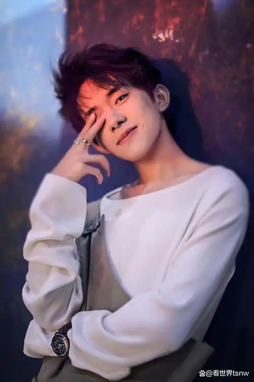 易烊千玺的成名经历和绯闻女友,你知道多少?