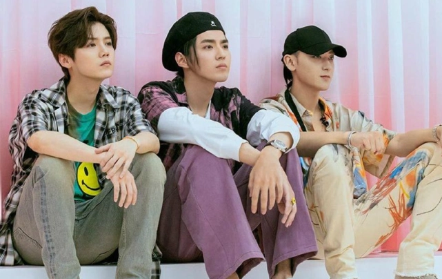 张艺兴吴亦凡将要同台时隔多年再度营业最尴尬的应该是他