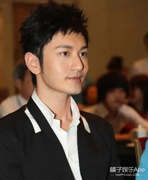 等会,为啥没有黄晓明啊,晓明哥年轻的时候也很帅啊?