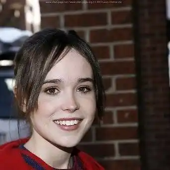 跨性别后首秀好身材,艾略特·佩吉笑容灿烂腹肌瞩目_凤凰网娱乐_凤凰