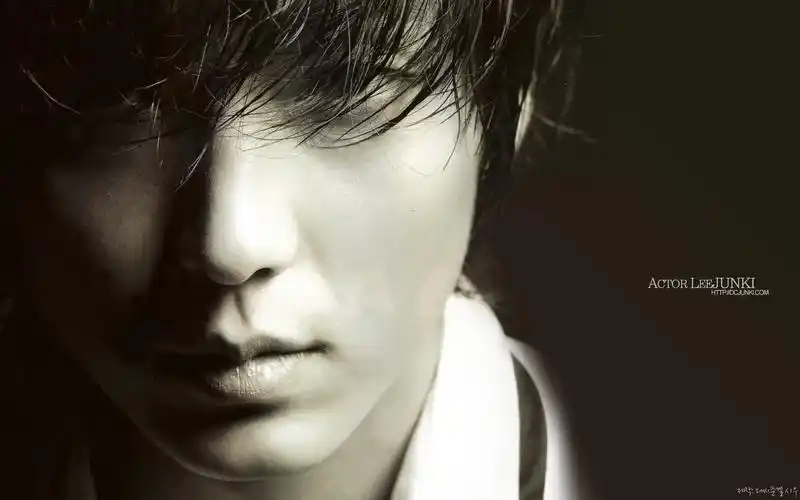 李准基韩流巨星高清壁纸