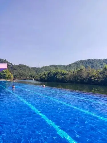 11月12号海丰汀州花海,水底山泡温泉一天游(含二餐,特价仅需248元)