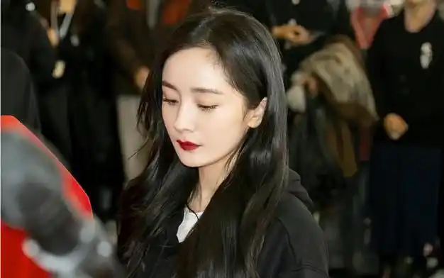 6.7娱乐资讯:杨幂,肖战,易烊千玺,赵丽颖,陈昊宇,王凯