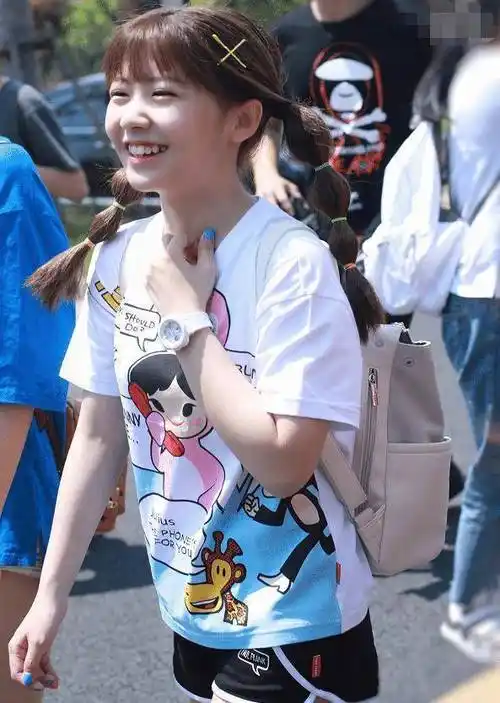 创造营2022:出现第二个赖美云,穿制服甜美可爱,美成日系女神