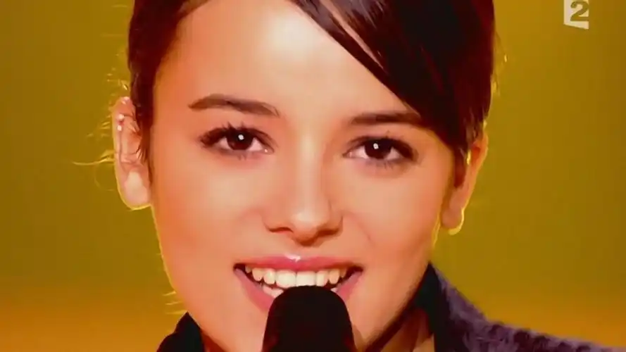 法国小天后alizee---桑巴《laislabonita》 风光秀丽的小岛