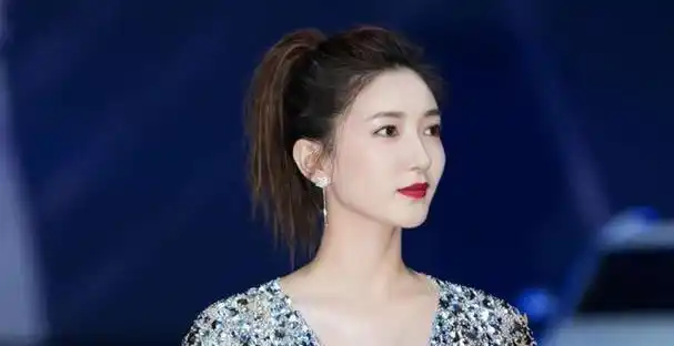 江疏影:迷倒5个男人后,又和富豪传绯闻,她的故事真不简单