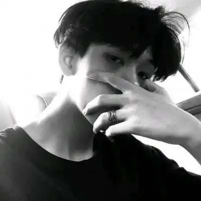 2020颓废伤感的男生头像个性精选 世上根本没有感同身受这回事