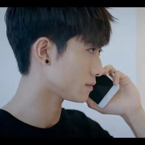 张一山 柒个我 头像