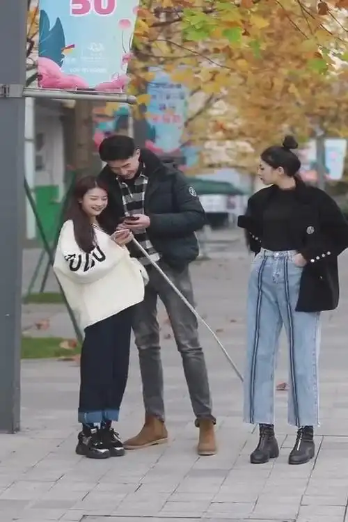 180以上的男生都喜欢160左右的女生么?