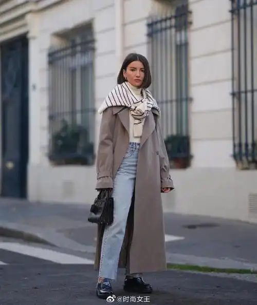 时尚街拍##时尚穿搭#欧美时尚博主的秋冬街头look更新|将西装和媚呢