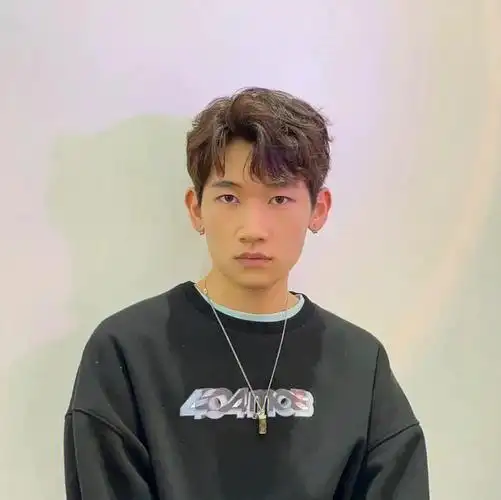 男士纹理三七烫发