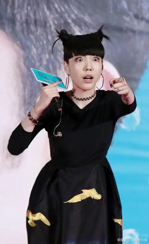 吴莫愁——一个充满个性的"烟嗓女生"