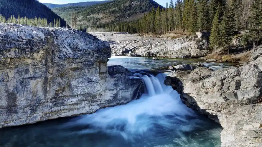 秀丽山河风景摄影高清宽屏桌面壁纸