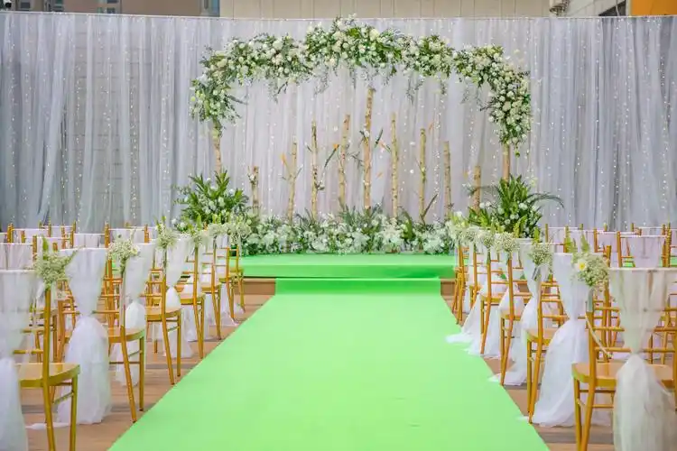 婚礼场景现场装饰装扮策划搭建舞台背景墙白纱座椅