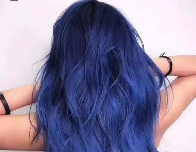 如果小学老师染顶蓝头发会不会被开除