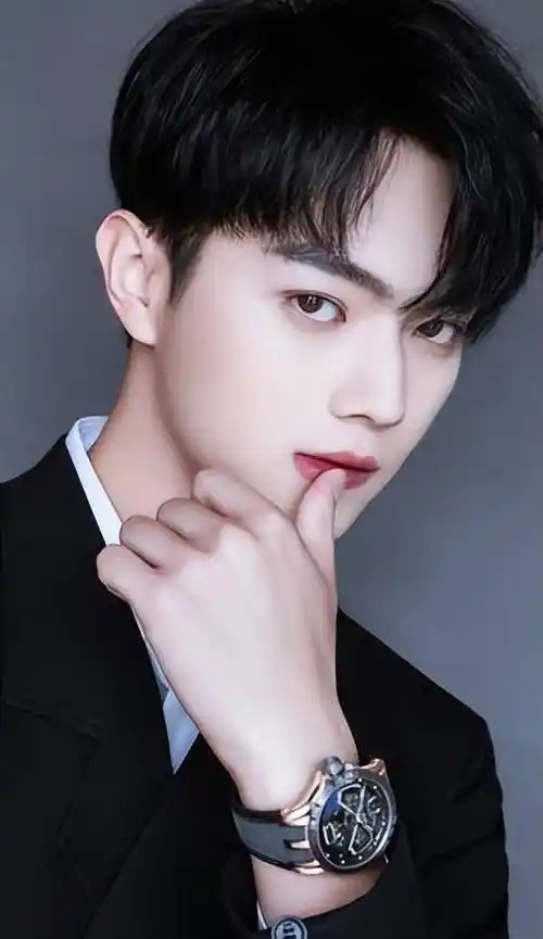 许凯事业感情?徐璐没水花?张艺凡发展?_营销_后续_团队