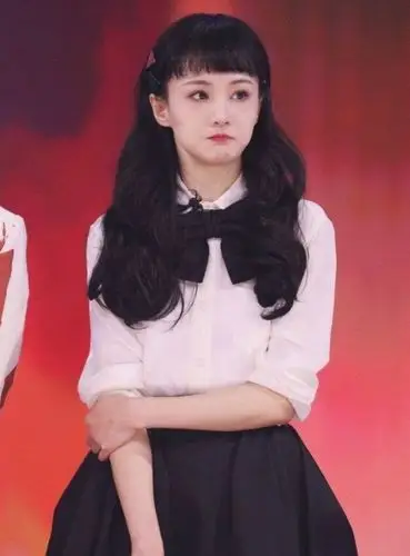 郑爽重回追光吧哥哥梦露打扮高调露面称得上是内娱第一美明星电影文章