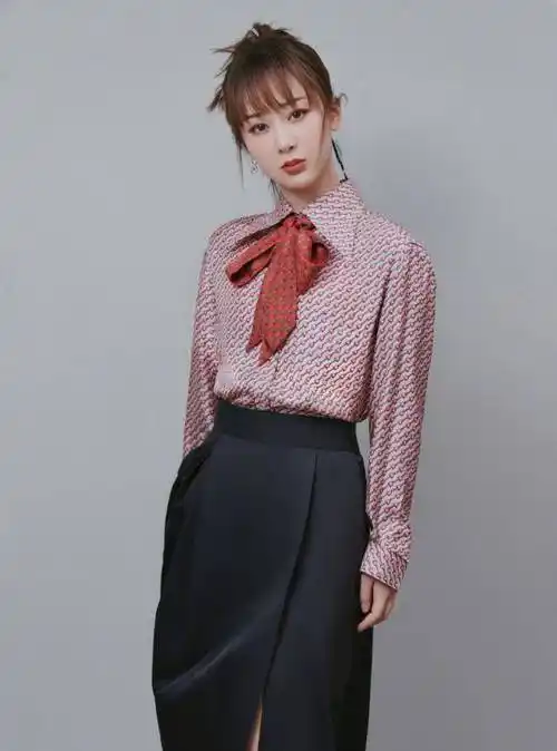 原创亲爱的杨紫再带火男演员和谁都有cp感颜值高还是演技好