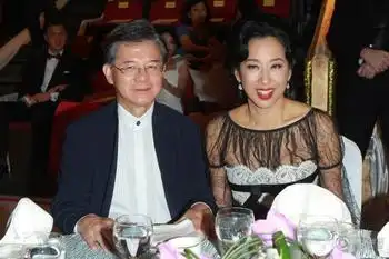 朱玲玲与现任老公罗康瑞