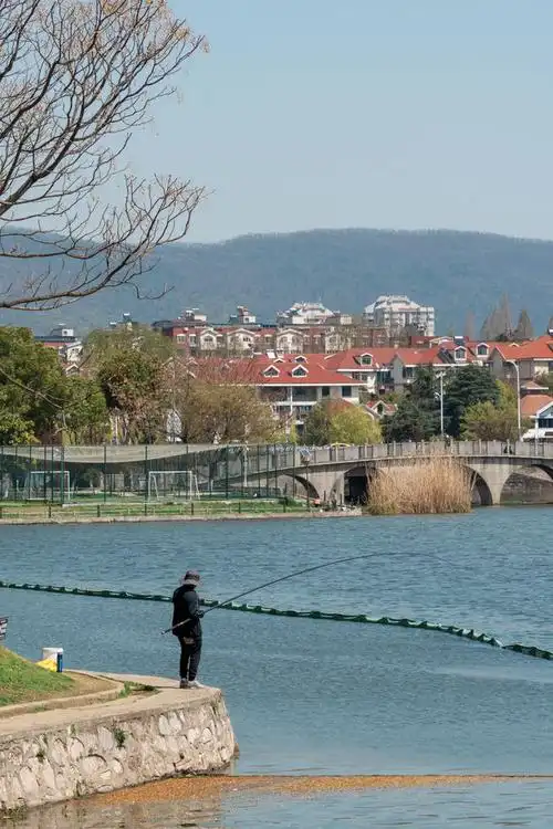 春日计划徒步月牙湖