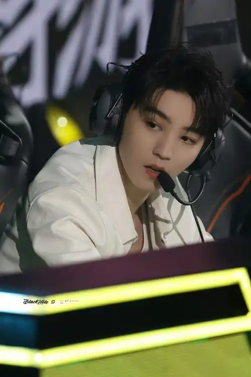 王俊凯ez反杀##有谁能拒绝打电竞的王俊凯呢##王俊凯id成为英