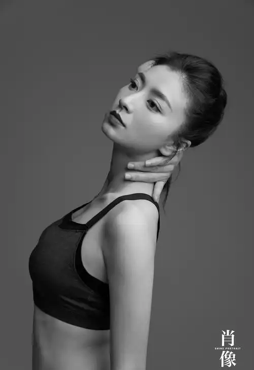 斓曦时尚优雅写真图片