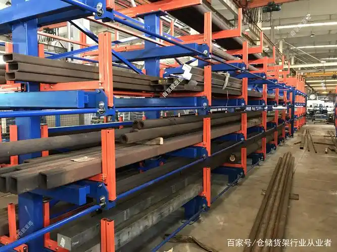 伸缩悬臂货架:钢材为什么不能直接堆放在地面上
