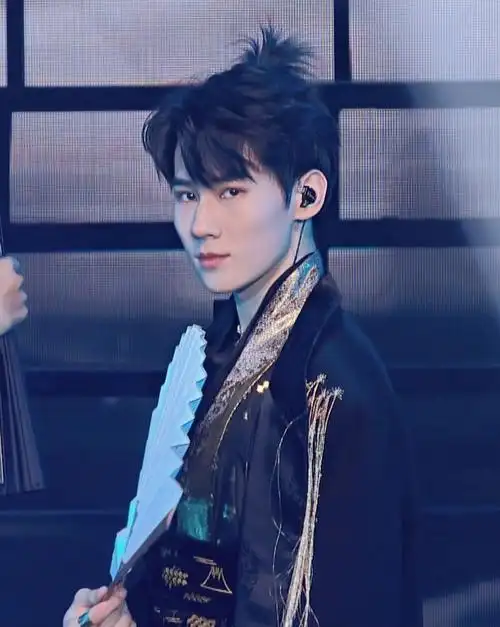 张真源白媚生舞台