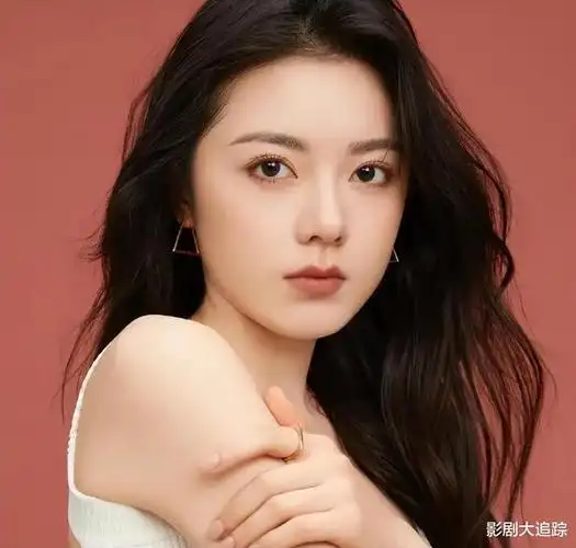 不过赵今麦的演技,在同一批年龄段的演员中,还是拿得出手的