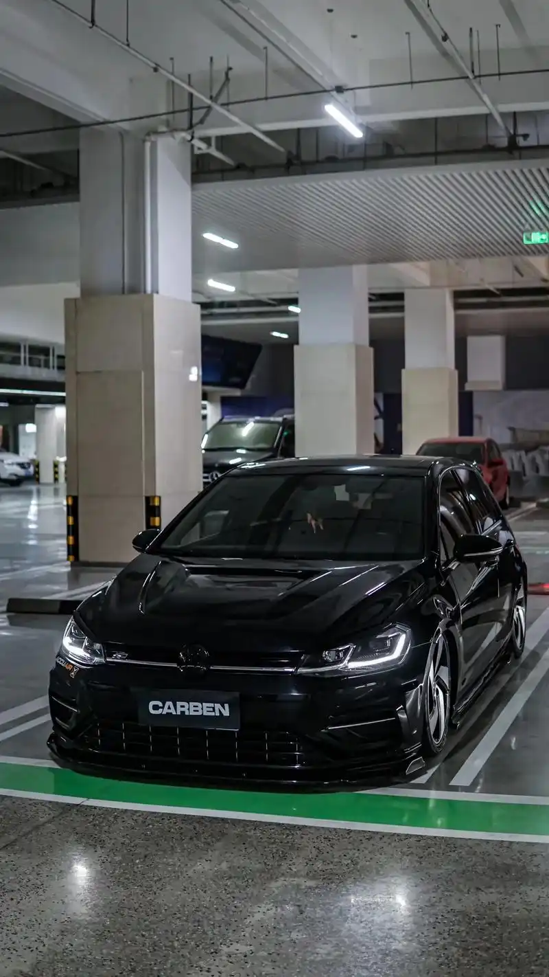 男孩子的车当然要改的帅一点啦.#高尔夫黑武士 #高尔夫改装  - 抖音