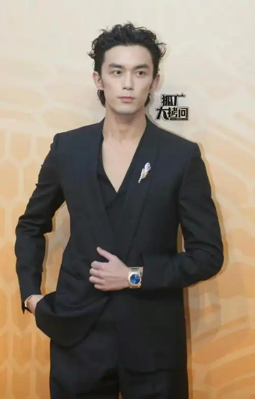 宝格丽活动#  吴磊今日宝格丽生图  真的太瘦了  脱相了,加上发型师